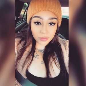 Meet your Posher, Janet